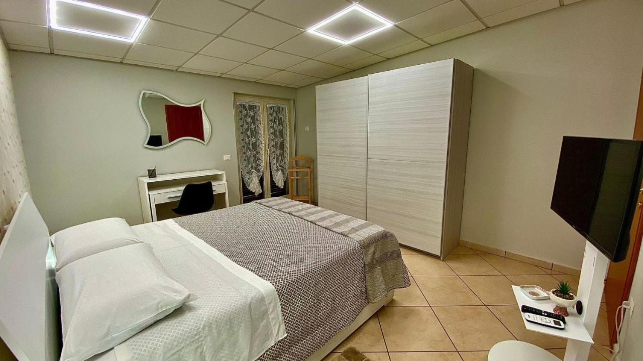 Appartamento Casa Crispino Mansarda N3 Per 3 Persone Frattaminore Exterior photo